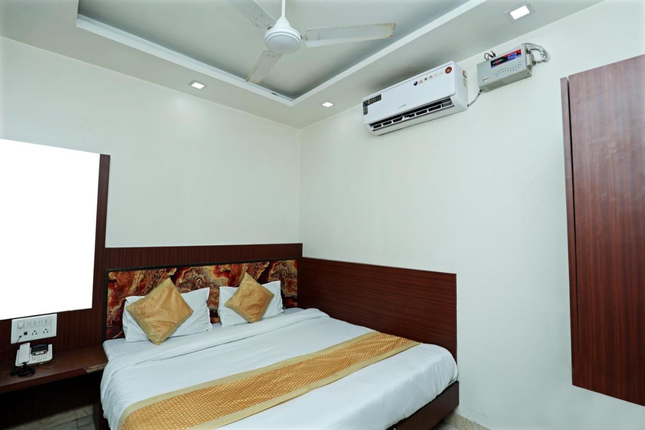 Hotel Toto International Dx นิวเดลี ภายนอก รูปภาพ