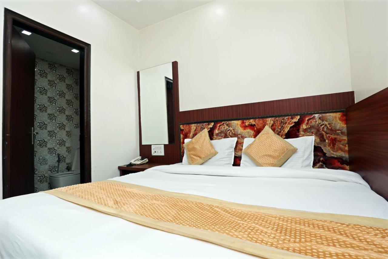 Hotel Toto International Dx นิวเดลี ภายนอก รูปภาพ