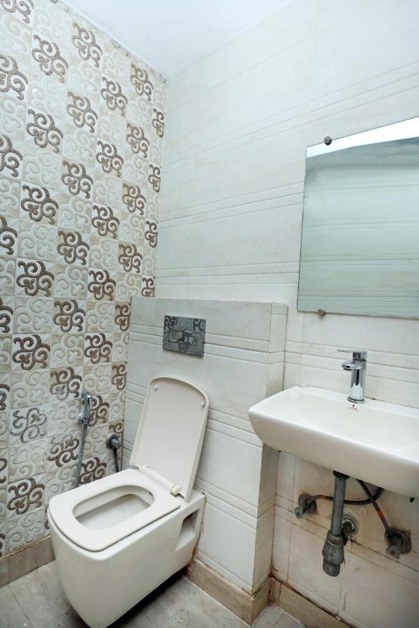 Hotel Toto International Dx นิวเดลี ภายนอก รูปภาพ